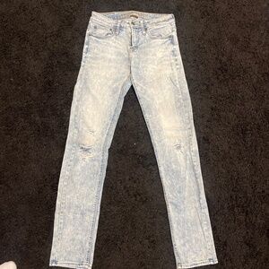 Men’s American Eagle, extreme flex skinny jeans with holes size 29 x 34